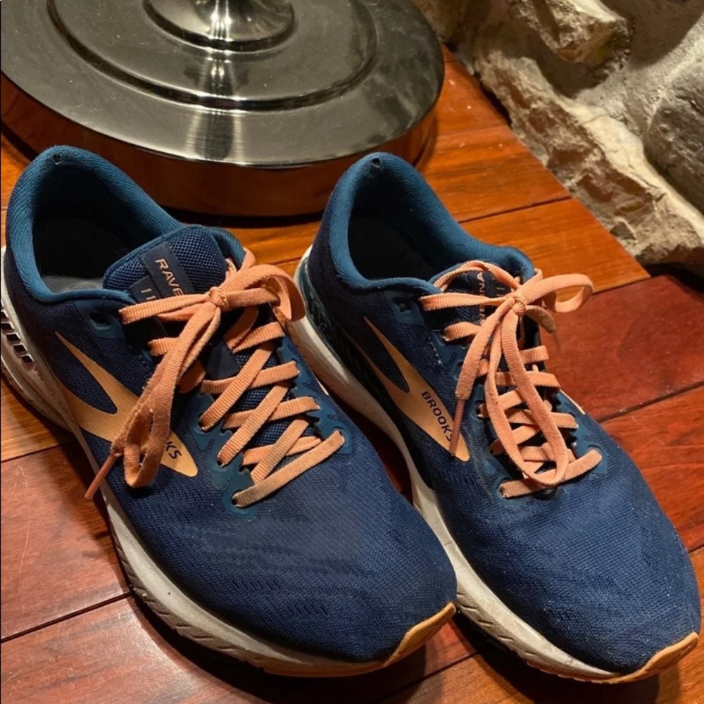 Running shoes